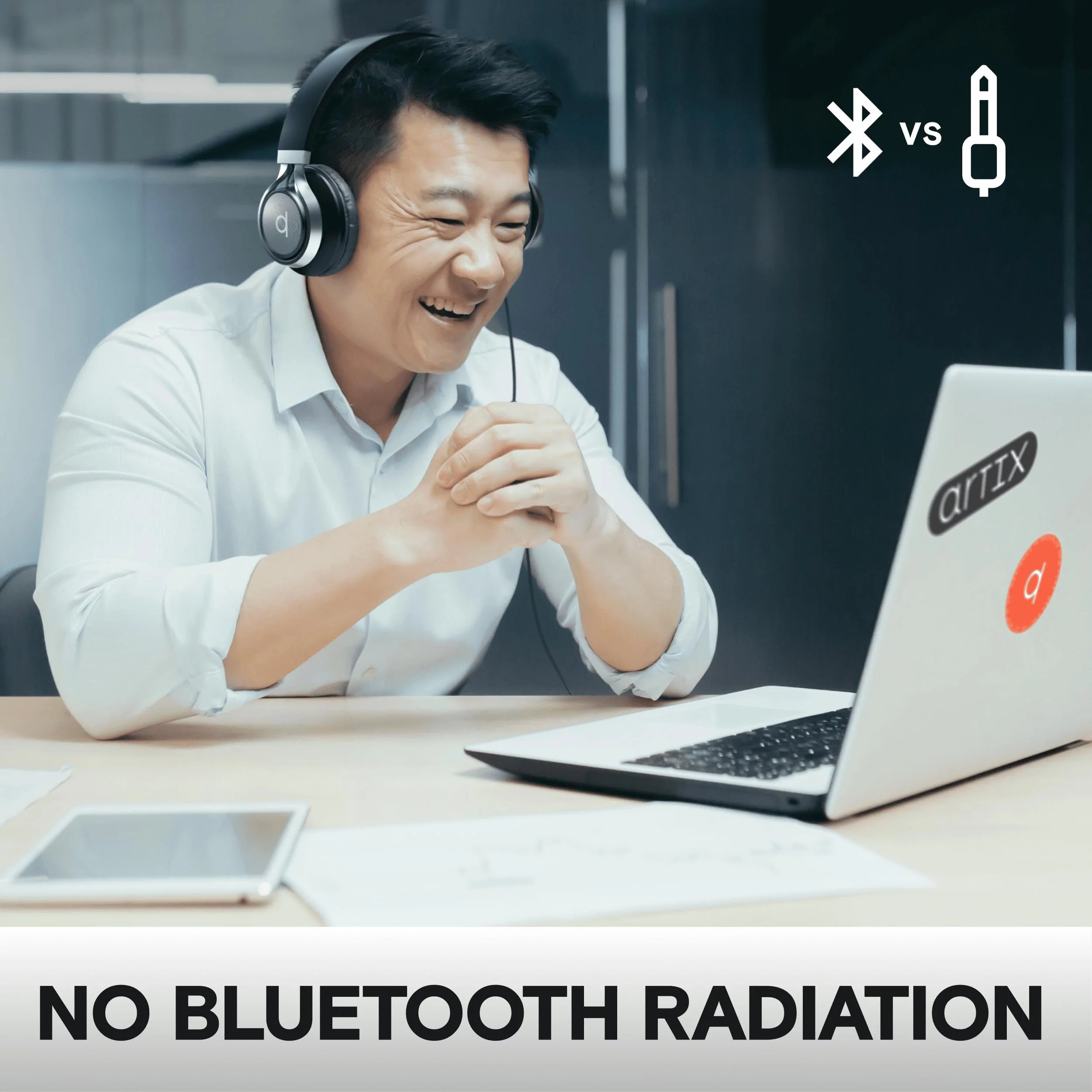 CL750 Wired Headphones with Microphone, On-Ear Head Phones with Mic, Black